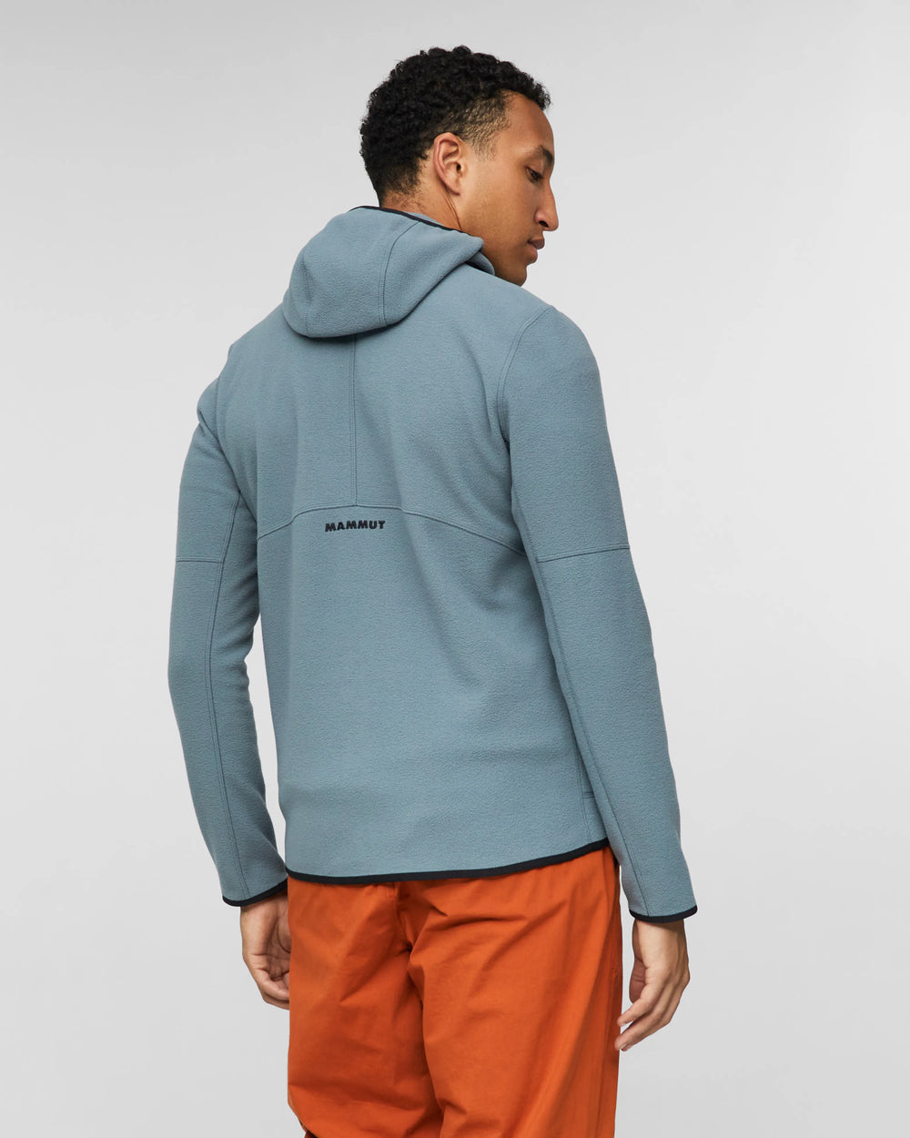 strata-black